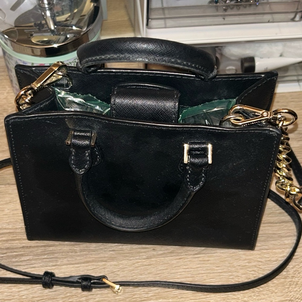 Michael Kors extra small Crossbody - Picture 3 of 9